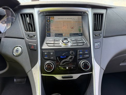 Used 2013 Hyundai Sonata SE w/ Navigation & Sunroof Pkg image 11