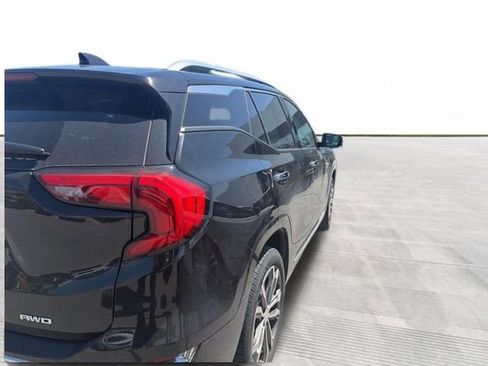 Used 2018 GMC Terrain Denali w/ Driver Alert Package II AWD/4WD image 3