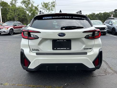 Used 2026 Subaru Crosstrek 2.5i Premium AWD/4WD image 4