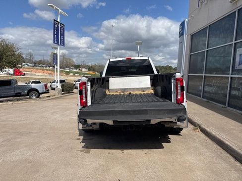 Used 2025 Ford F350 Lariat w/ FX4 Off-Road Package image 6