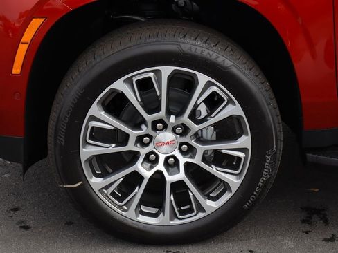 New 2026 GMC Yukon XL Denali w/ LPO, Floor Liner Package image 25