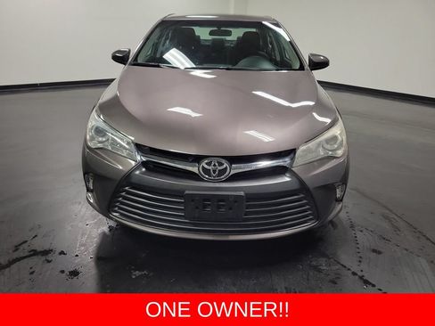 Used 2015 Toyota Camry LE FWD image 2
