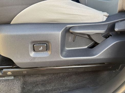 Used 2025 Toyota Tacoma TRD Off-Road image 22