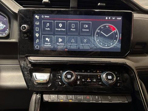 Used 2023 GMC Sierra 1500 AT4 w/ Technology Package AWD/4WD image 10