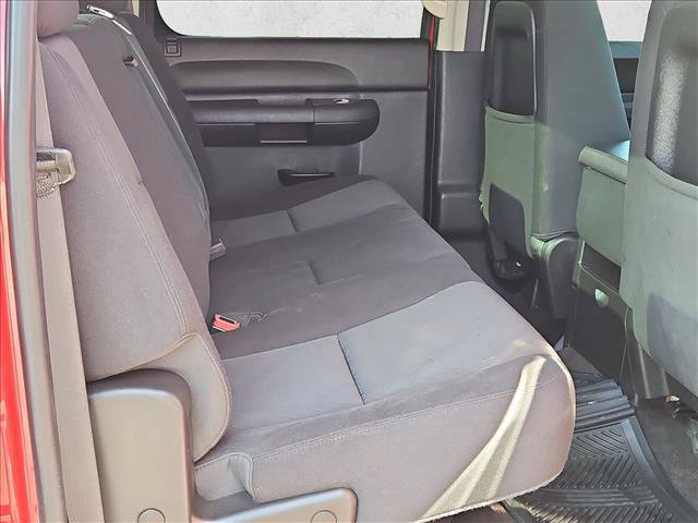 Used 2010 Chevrolet Silverado 2500 LT w/ Interior Plus Package AWD/4WD image 17