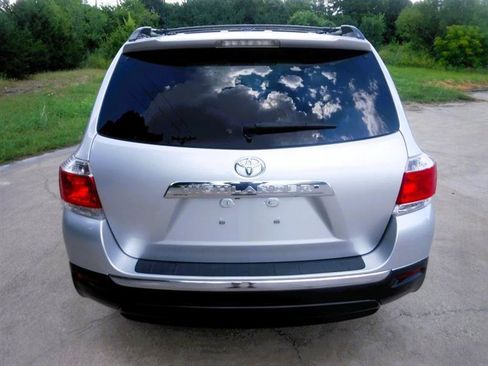 Used 2013 Toyota Highlander Limited FWD image 14