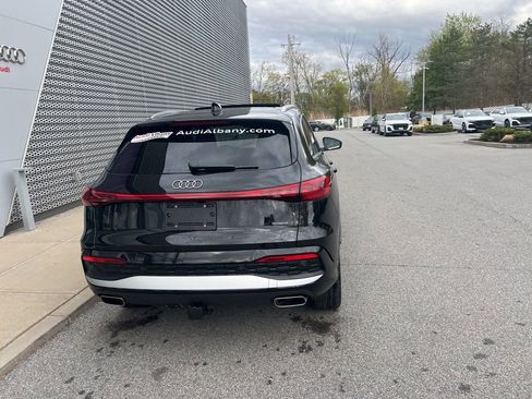Used 2025 Audi Q5 Premium Plus w/ Premium Plus AWD/4WD image 29