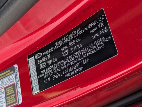 Certified 2022 Hyundai Elantra SE image 9