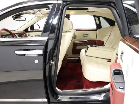 Used 2013 Rolls-Royce Ghost RWD image 58