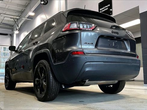 Used 2019 Jeep Cherokee Latitude Plus image 6