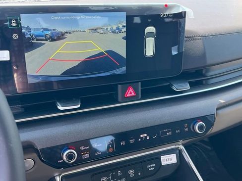 New 2026 Kia Carnival EX FWD image 24