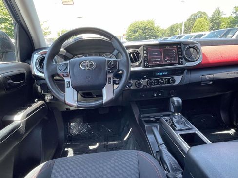 Used 2023 Toyota Tacoma SR5 AWD/4WD image 11