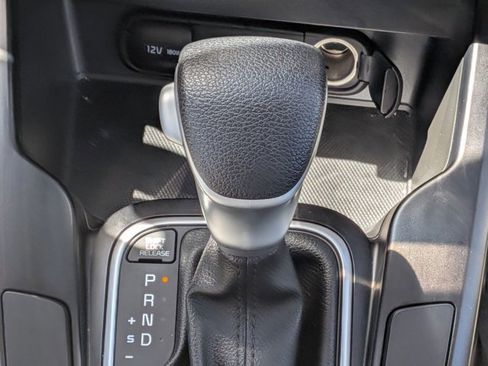 Used 2025 Kia Soul LX w/ LX Technology Package image 12