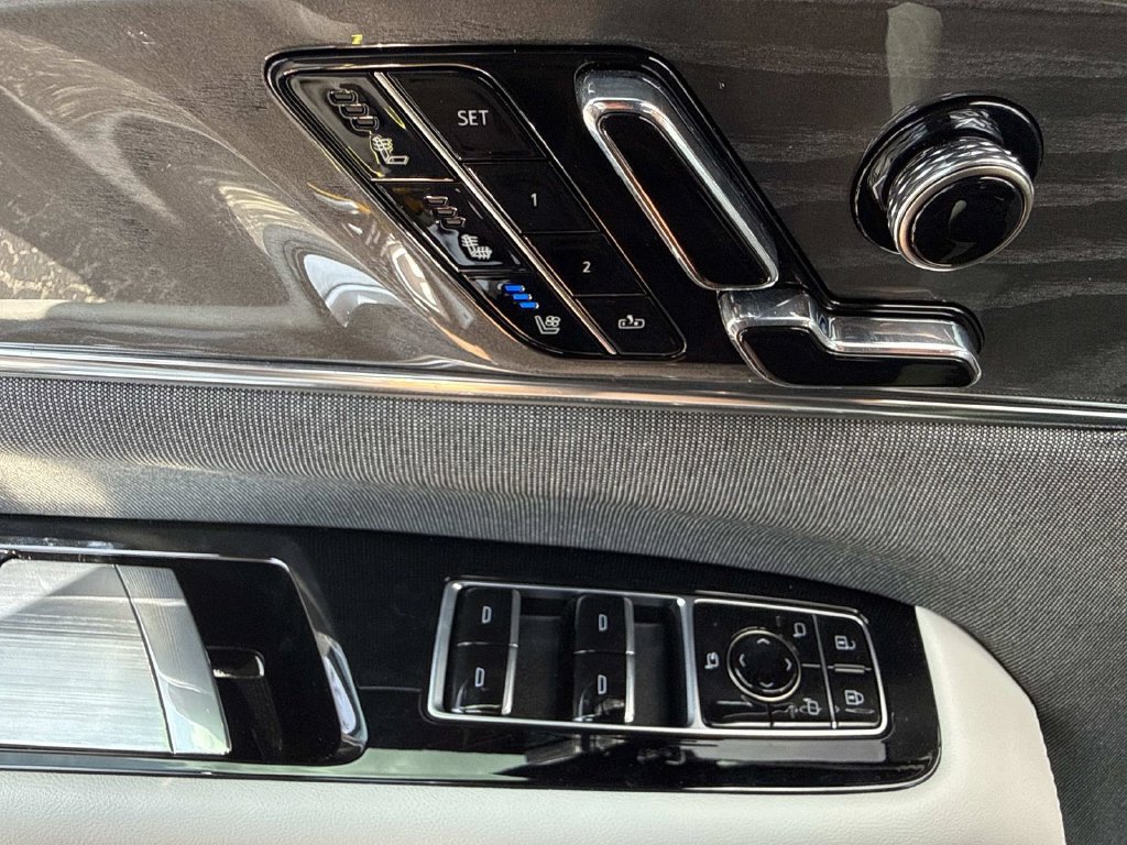 New 2025 Cadillac Escalade IQ Luxury 1 w/ Smart Trailering package AWD/4WD image 21