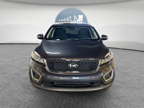 Used 2016 Kia Sorento LX w/ LX Convenience Package AWD/4WD image 9