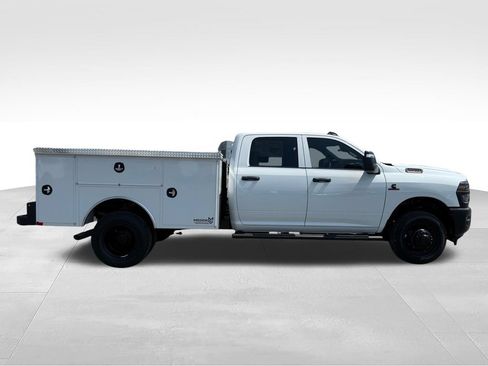 New 2026 RAM 3500 Tradesman AWD/4WD image 29