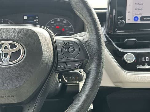 Used 2025 Toyota Corolla LE image 9