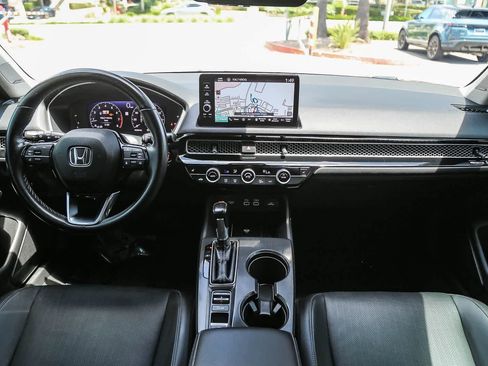 Used 2022 Honda Civic Touring image 11
