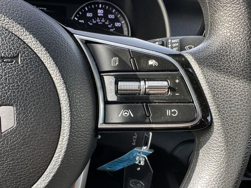 Certified 2023 Kia Forte LXS w/ LXS Technology Package image 25