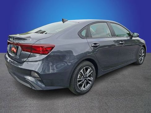 Used 2024 Kia Forte LXS FWD image 4