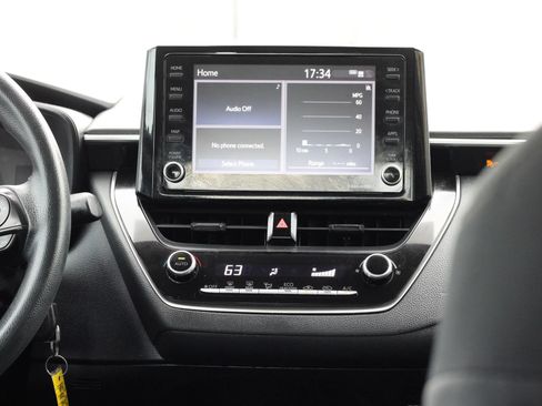 Used 2022 Toyota Corolla LE FWD image 18