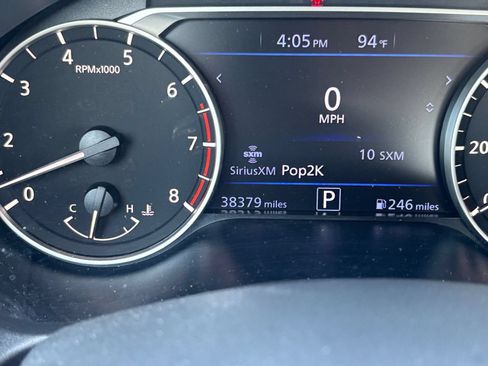Used 2025 Nissan Altima 2.5 SV FWD image 40