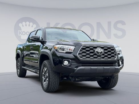 Used 2023 Toyota Tacoma TRD Off-Road AWD/4WD image 18