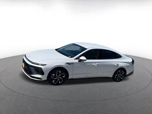 Used 2025 Hyundai Sonata SEL FWD image 8