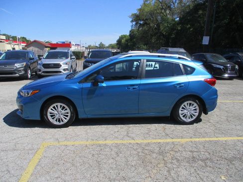 Used 2018 Subaru Impreza 2.0i Premium image 9