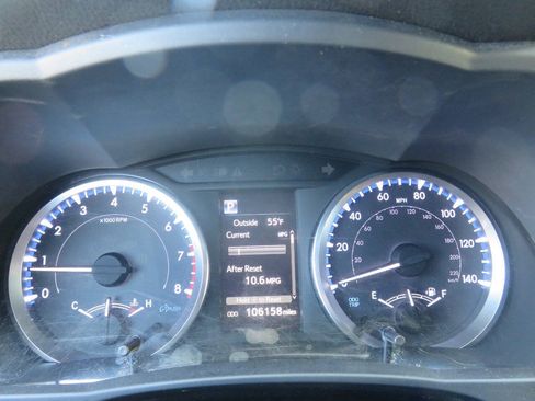 Used 2019 Toyota Highlander LE AWD/4WD image 15