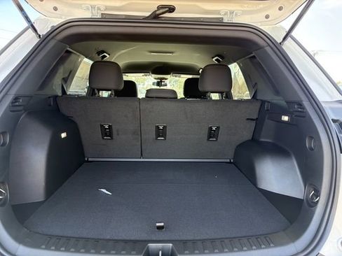 New 2026 Chevrolet Equinox LT image 11