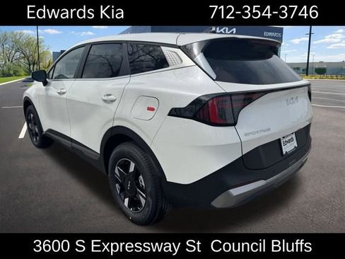 New 2026 Kia Sportage LX AWD/4WD image 8