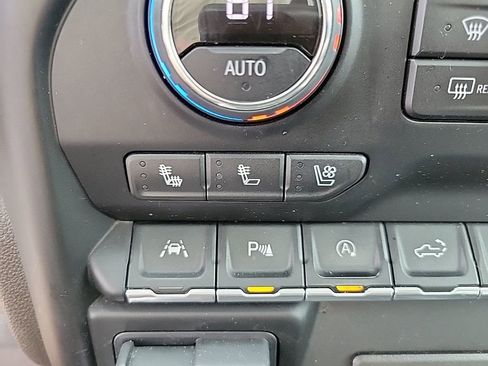 Used 2022 Chevrolet Silverado 1500 LTZ w/ LTZ Premium Package image 22