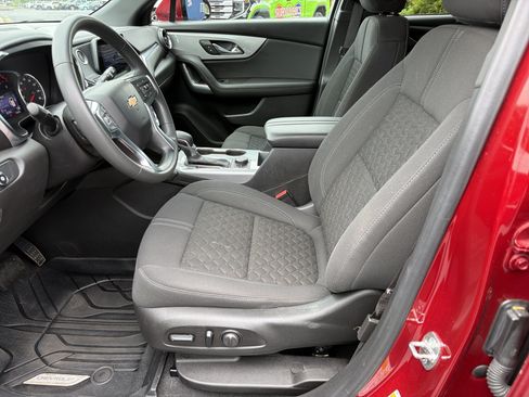 Used 2021 Chevrolet Blazer LT w/ LPO, Black Accent Package FWD image 9