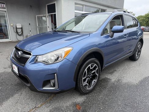 Used 2016 Subaru Crosstrek 2.0i Premium AWD/4WD image 3