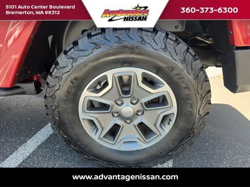 Used 2013 Jeep Wrangler Rubicon w/ PWR Convenience Group AWD/4WD image 30