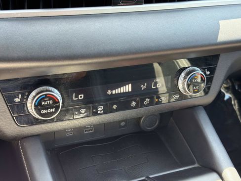 Used 2023 Mitsubishi Outlander SE AWD/4WD image 24