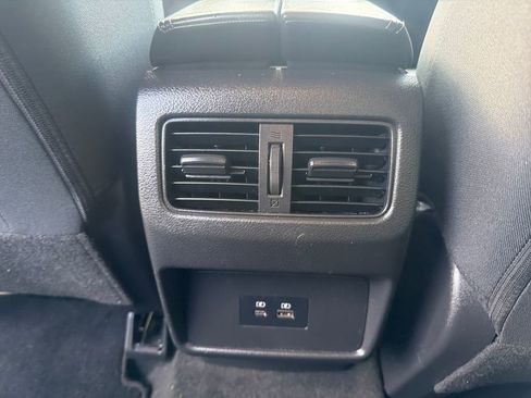 Certified 2023 Nissan Rogue SV image 23