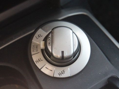 Used 2014 Toyota 4Runner Limited AWD/4WD image 26