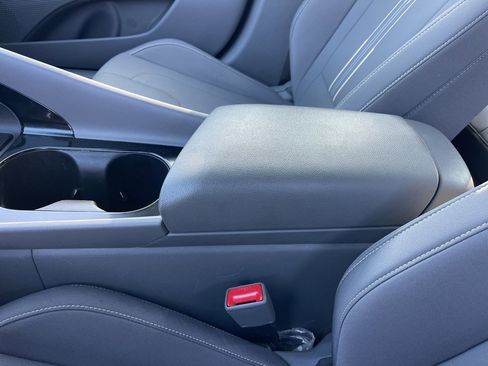 Certified 2025 Hyundai Elantra SEL w/ Cargo Package image 13