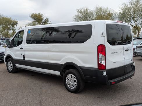 Used 2023 Ford Transit 350 XLT image 5