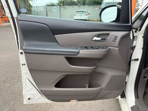 Used 2016 Honda Odyssey Touring image 23