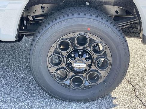 New 2026 Ford F250 Lariat w/ Black Appearance Package image 21