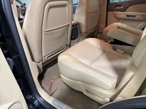 Used 2011 Chevrolet Tahoe LTZ AWD/4WD image 32