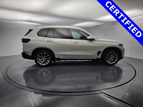 Certified 2024 BMW X5 xDrive40i image 10