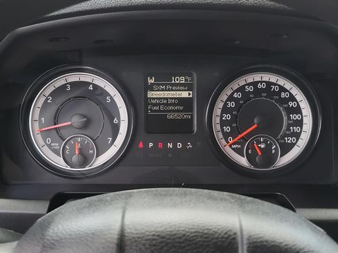 Used 2022 RAM 1500 Classic SLT AWD/4WD image 29