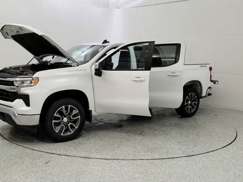 Used 2022 Chevrolet Silverado 1500 LT image 10