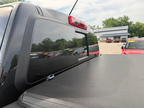 Used 2018 Chevrolet Colorado ZR2 AWD/4WD image 12