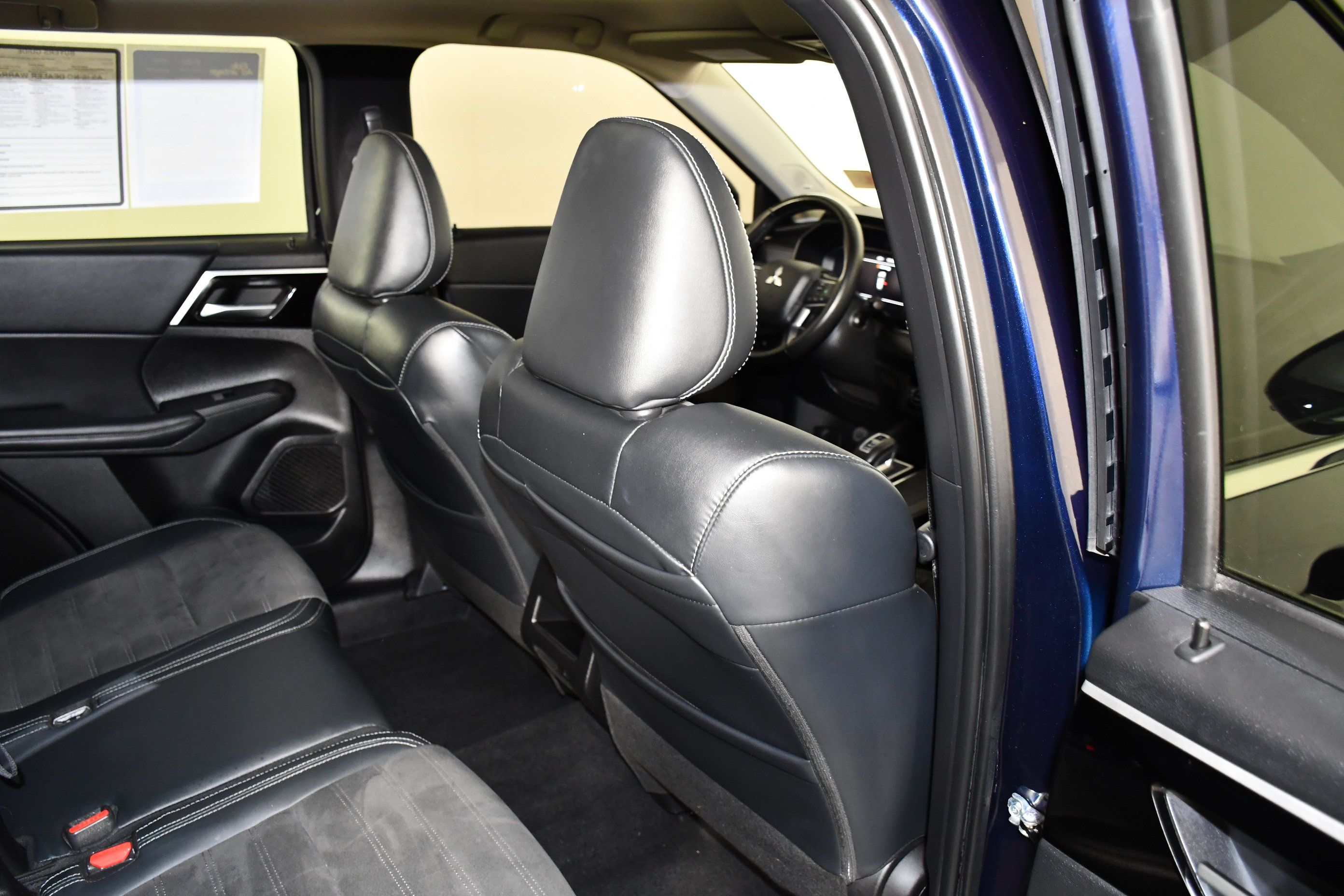 Used 2023 Mitsubishi Outlander SE AWD/4WD image 42