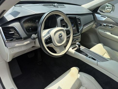 Used 2022 Volvo XC90 T6 Inscription w/ Lounge Package AWD/4WD image 4